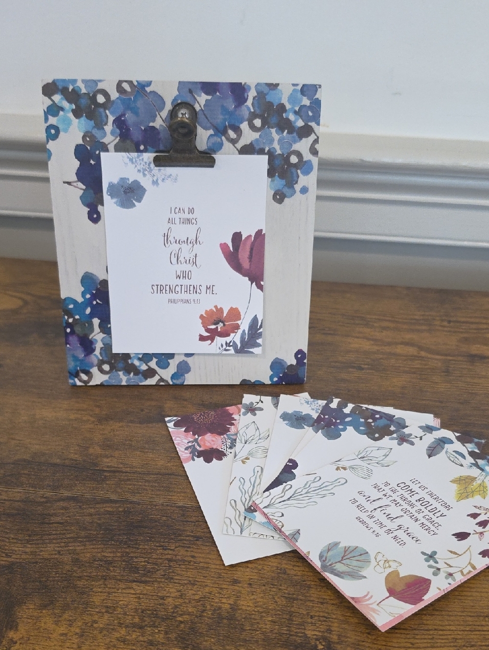 Floral Clip Frame with Assorted Scripture Decorative Cards Dayspring